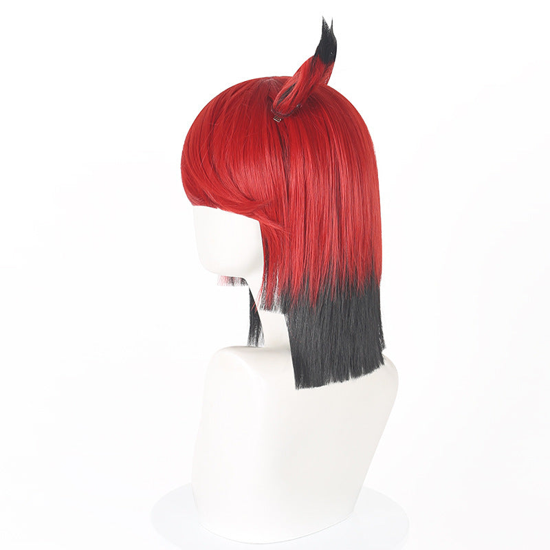 SAKUMETA ALASTOR Rote und schwarze Cosplay-Perücke mit abnehmbaren Ohrringen 