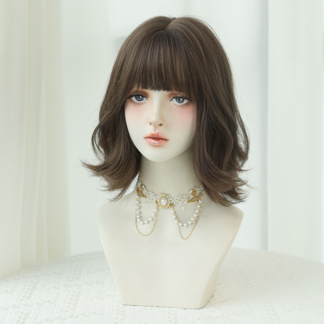 SAKUMETA Cholocate Brown Short Wavy Wig with Bang