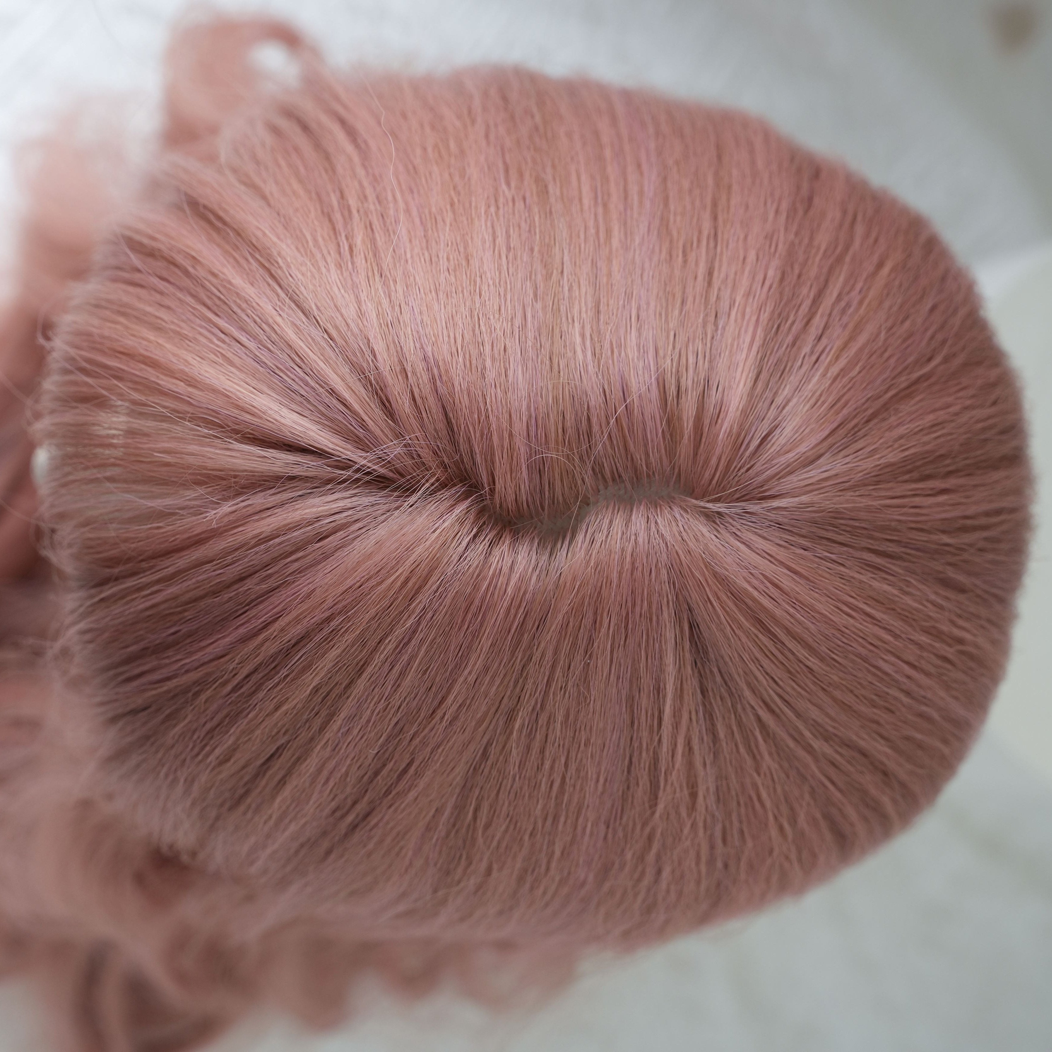 Perruque Body Wave rose pêche foncé SAKUMETA avec frange vaporeuse 