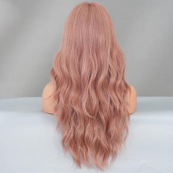 Perruque longue ondulée rose fumé SAKUMETA avec frange 